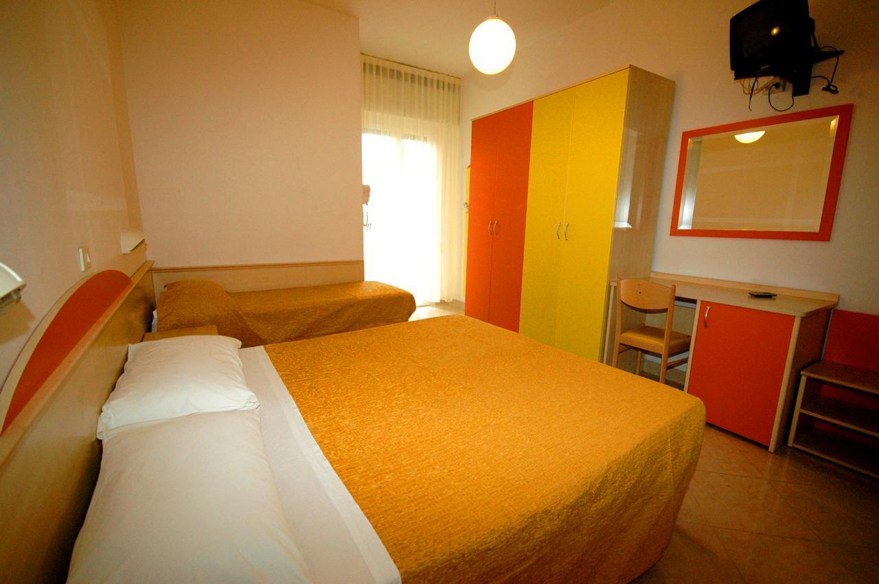 Hotel Ristoro Беллария-Иджеа-Марина Экстерьер фото